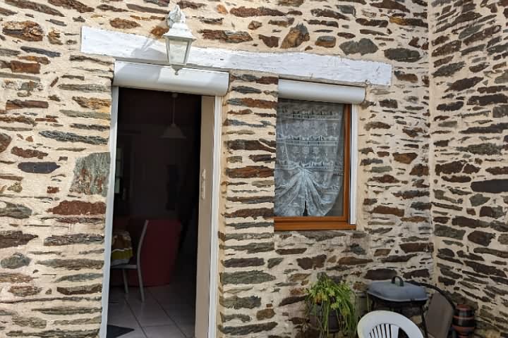 3 bed stone house for sale near Missiriac