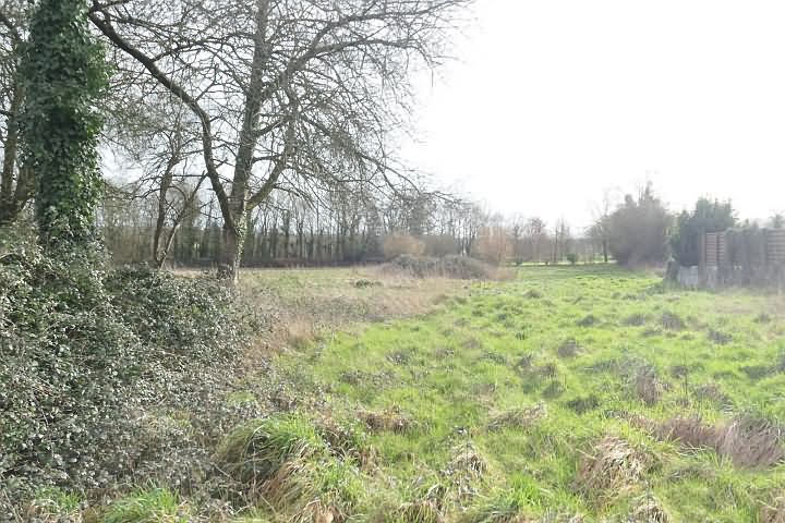 Stone house to renovate near Lapenty