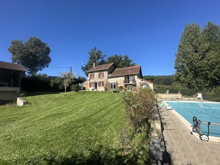 4 bed stone house for sale near Jartaud