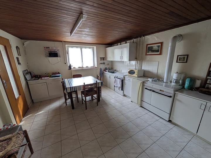 2 bed stone longère for sale near Brittany centre