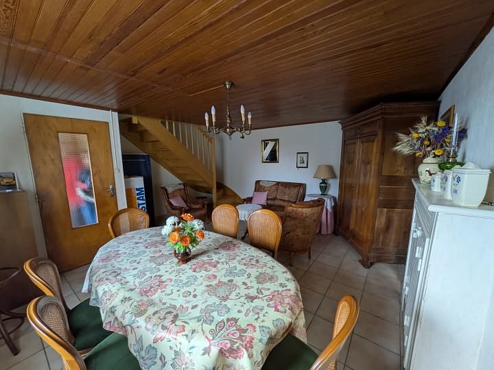 2 bed stone longère for sale near Brittany centre
