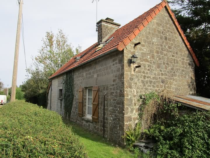 2 bed stone house for sale near Vengeons