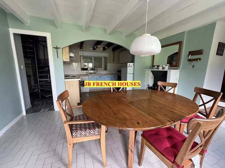 7 bed stone house for sale near Caribet
