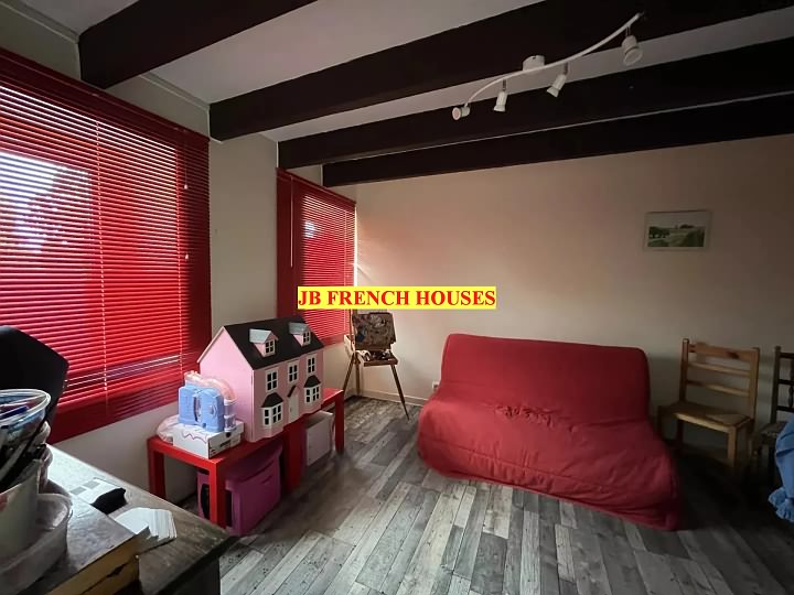 7 bed stone house for sale near Caribet
