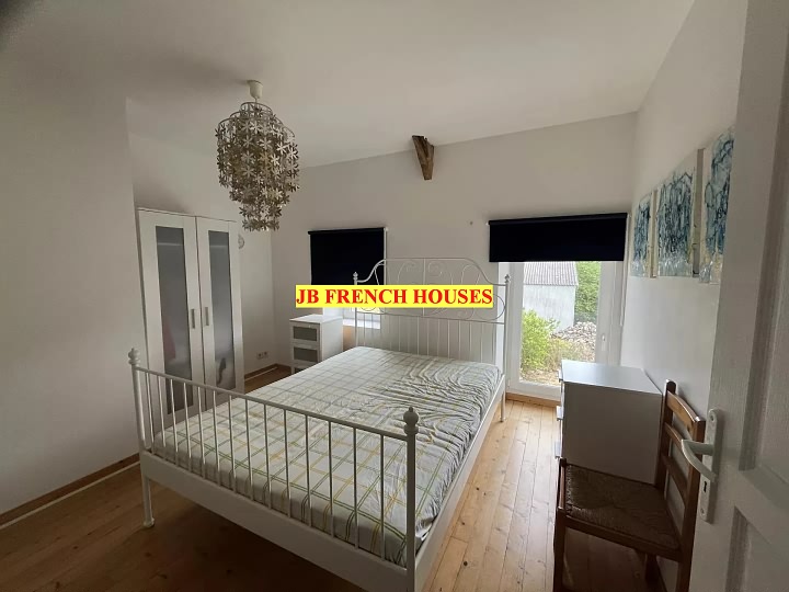 7 bed stone house for sale near Caribet