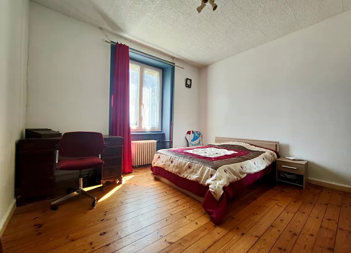 4 bed stone house for sale near Kerurien