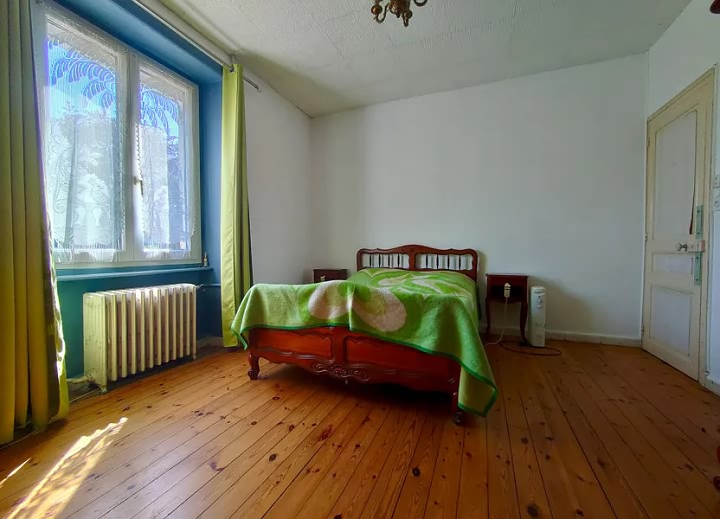 4 bed stone house for sale near Kerurien