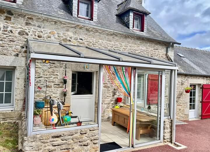 3 bed stone longère for sale near Kergloff