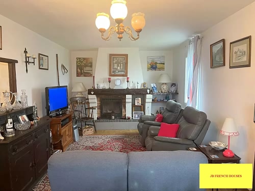3 bed detached house for sale near Aizet