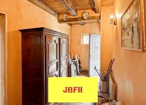 3 bed detached house for sale near Avent