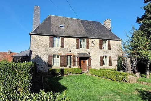 4 bed detached house for sale near Bion