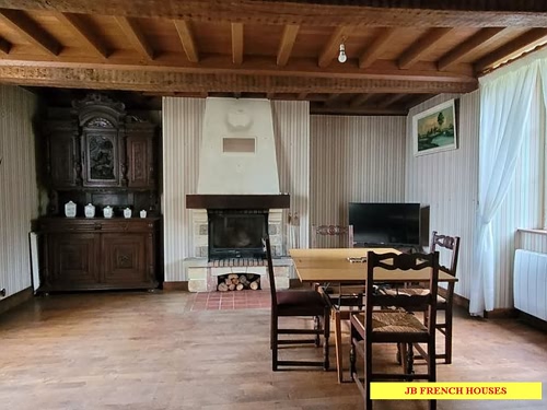 4 bed detached house for sale near Bion