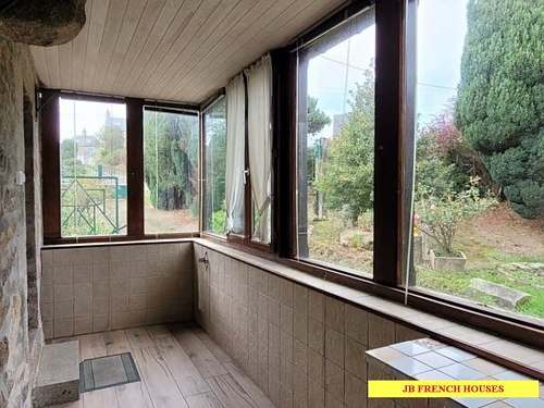 4 bed detached house for sale near Bion