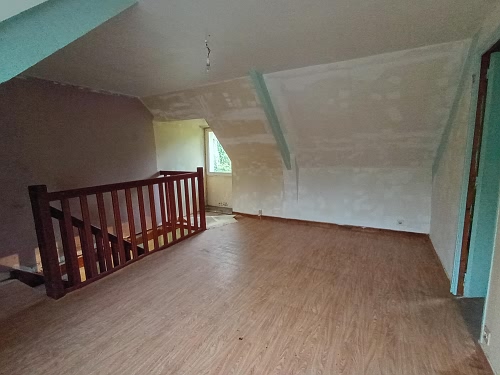 House to renovate near Brittany centre