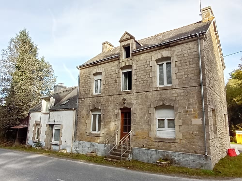 5 bed detached house for sale near Brittany centre