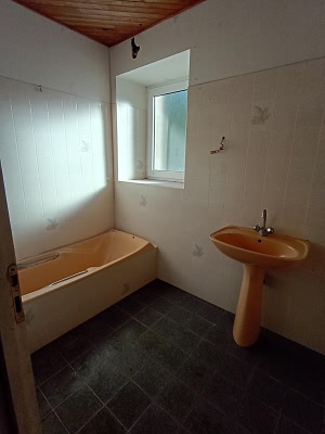5 bed detached house for sale near Brittany centre