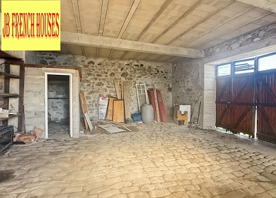 Stone barn for sale near Bujalenas
