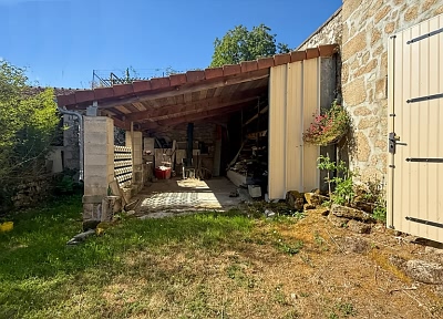 Stone barn for sale near Bujalenas
