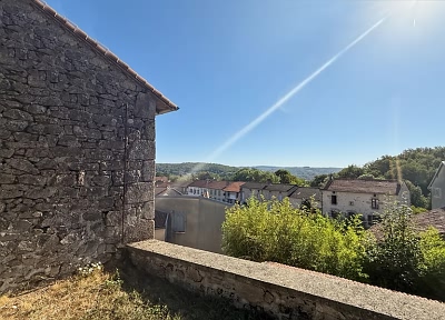 Stone barn for sale near Bujalenas