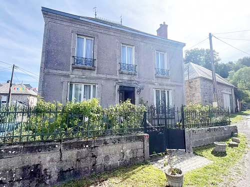 4 bed detached house for sale near Farges