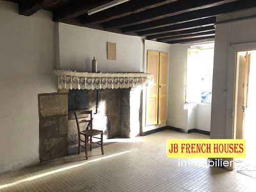 4 bed detached house for sale near Glénic