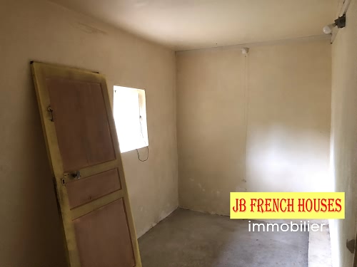4 bed detached house for sale near Glénic