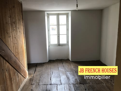4 bed detached house for sale near Glénic