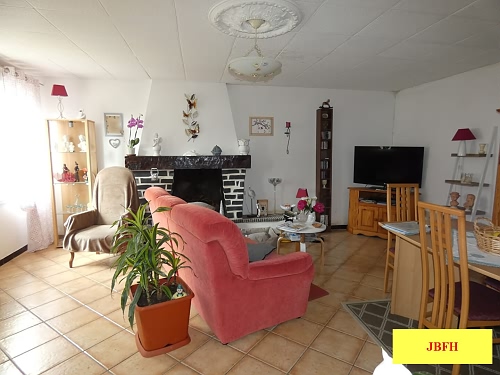 2 bed detached house for sale near Lapenty