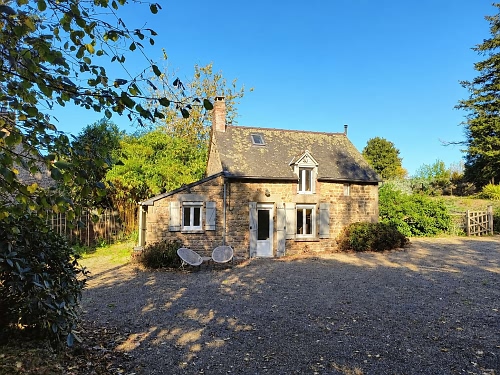 1 bed detached house for sale near Lesbois