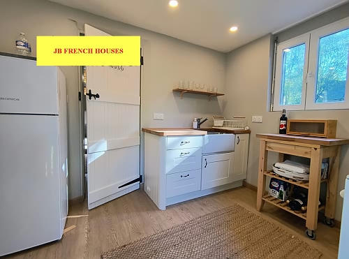 1 bed detached house for sale near Lesbois