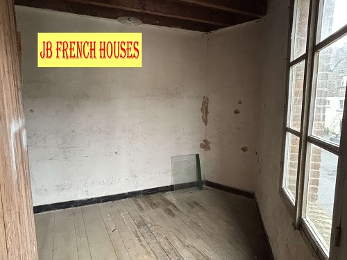House to renovate near Lesbois