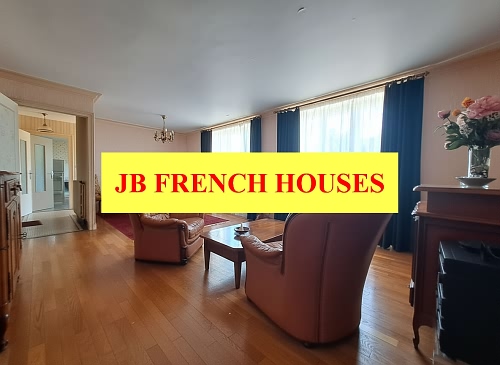 3 bed detached house for sale near Loutehel