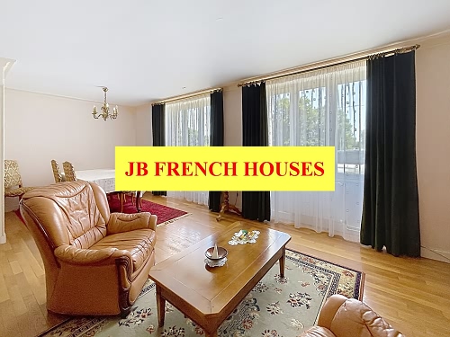 3 bed detached house for sale near Loutehel
