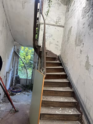 Detached house to renovate near Noth