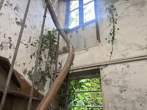 Detached house to renovate near Noth