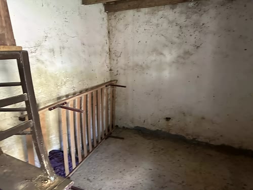House to renovate near Noth