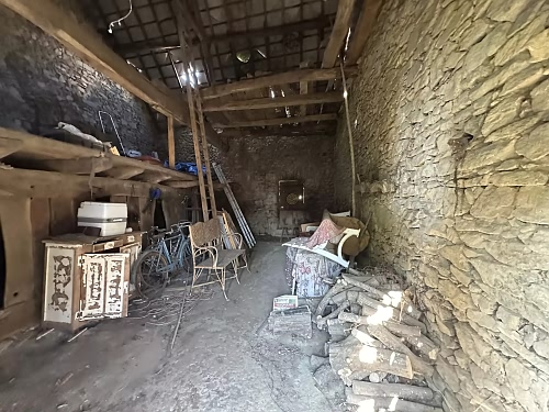 House to renovate near Noth
