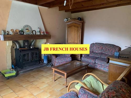 4 bed house for sale near Paillé