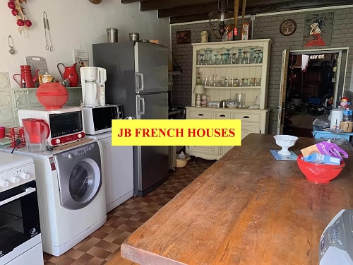 4 bed house for sale near Paillé