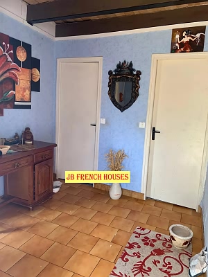 4 bed house for sale near Paillé