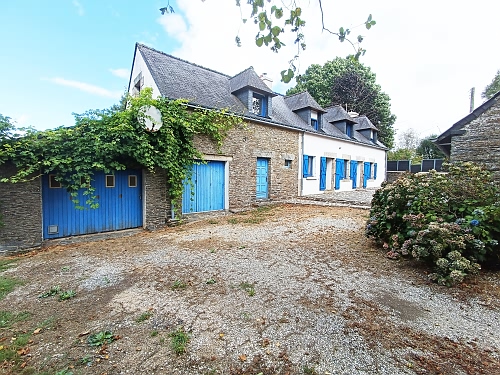 4 bed detached house for sale near Perret