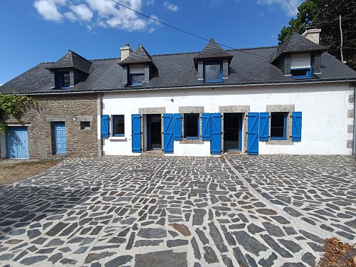 4 bed detached house for sale near Perret
