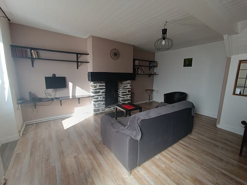 2 bed detached house for sale near Perret