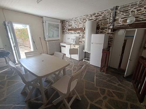 2 bed detached house for sale near Perret