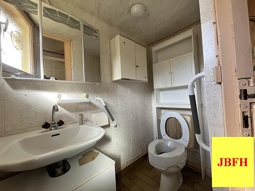 2 bed house for sale near Perrou