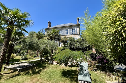 8 bed detached house for sale near Perrou