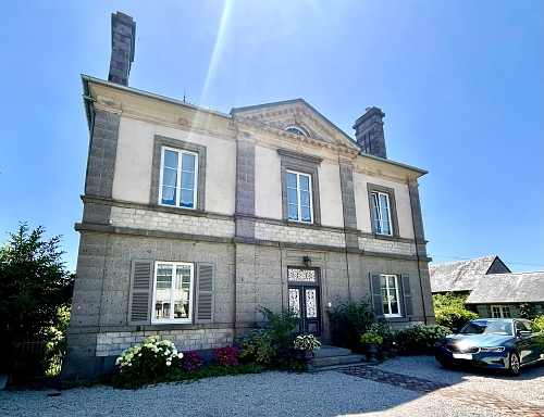 8 bed detached house for sale near Perrou