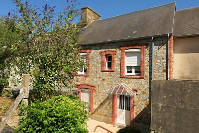 5 bed stone house for sale near Vengeons