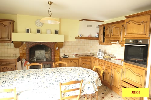 3 bed detached house for sale near Vengeons