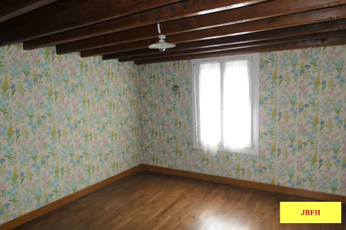 3 bed detached house for sale near Vengeons